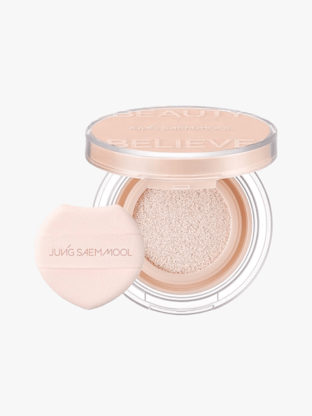 Jung Saem Mool Artist Cushion Highlighter in branded components with cushion on a light gray background
